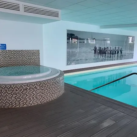 Διαμέρισμα Jolie T2 En Rez-de-jardin A 150m Du Εξ Λε Μπαν