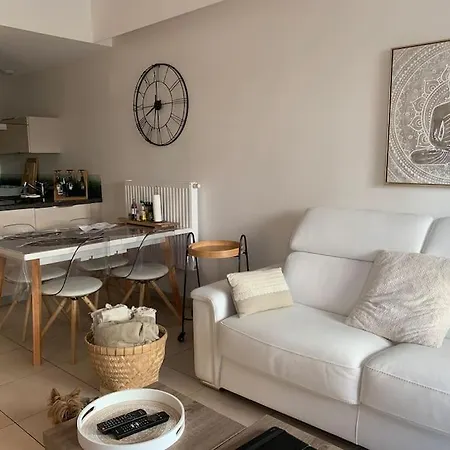 Διαμέρισμα Jolie T2 En Rez-de-jardin A 150m Du