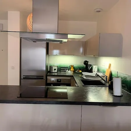 Jolie T2 En Rez-de-jardin A 150m Du Διαμέρισμα